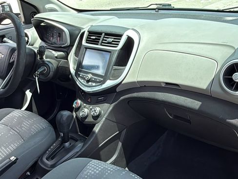 Used 2017 Chevrolet Sonic LT FWD image 31