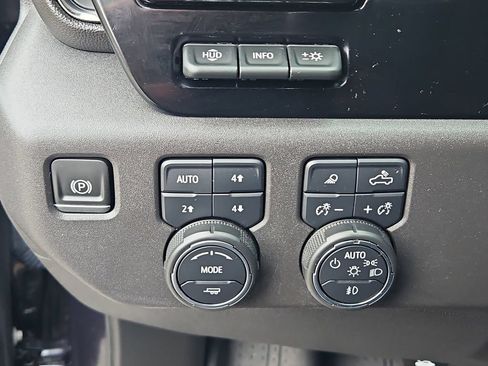 Certified 2024 Chevrolet Silverado 1500 ZR2 w/ Technology Package AWD/4WD image 19