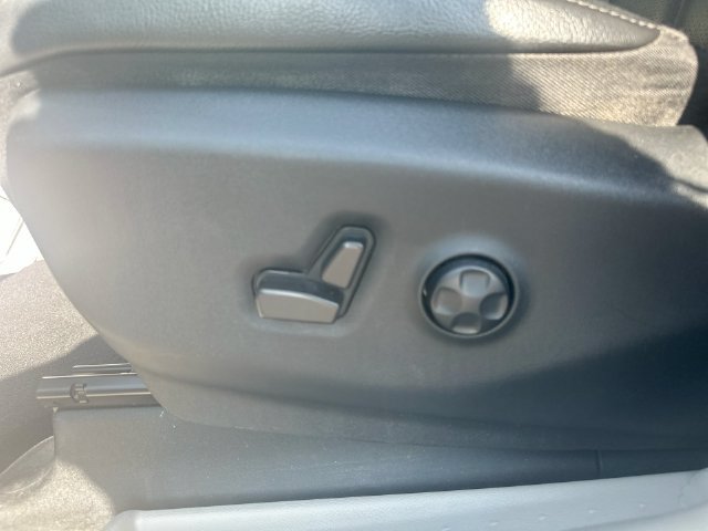 Used 2022 Chrysler Pacifica Touring-L FWD image 15