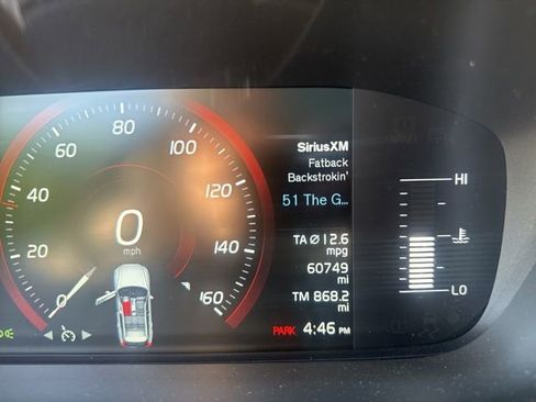 Used 2019 Volvo XC60 T6 Momentum w/ Premium Package AWD/4WD image 19