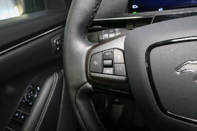 Used 2025 Ford Mustang Mach-E Premium AWD/4WD image 28