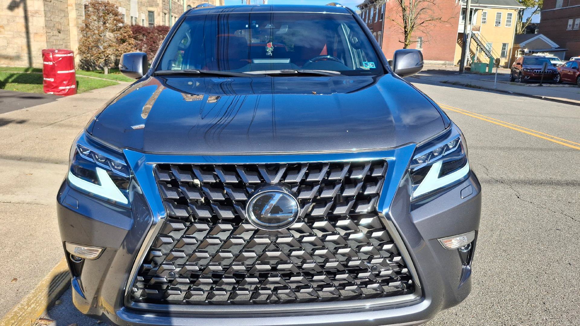 Used 2023 Lexus GX 460 Premium w/ Premium Plus Package AWD/4WD image 2
