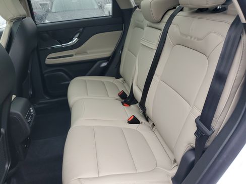 New 2026 Lincoln Corsair Premiere image 28