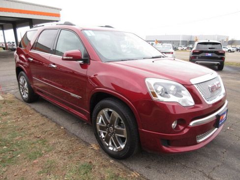 Used 2011 GMC Acadia Denali image 9
