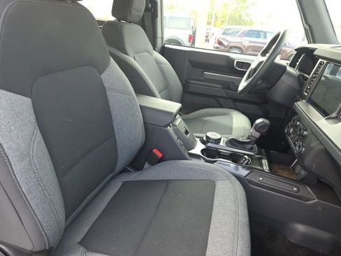 Used 2025 Ford Bronco 2-Door w/ Sasquatch Package image 12
