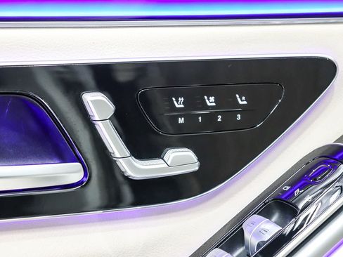 Certified 2023 Mercedes-Benz S 500 4MATIC image 21