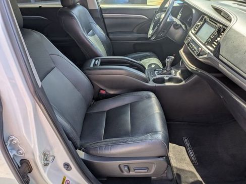 Used 2019 Toyota Highlander Limited AWD/4WD image 35