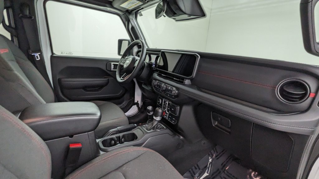 Used 2026 Jeep Gladiator Rubicon AWD/4WD image 34