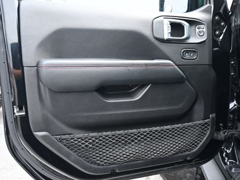 Used 2021 Jeep Wrangler Rubicon AWD/4WD image 14