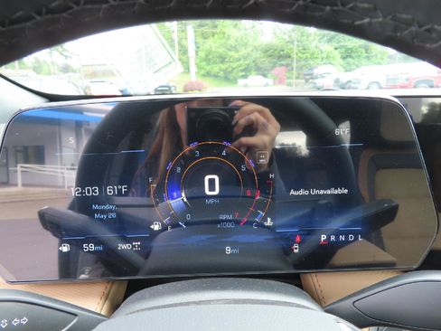 New 2025 Chevrolet Equinox ACTIV w/ Safety and Technology Package image 18