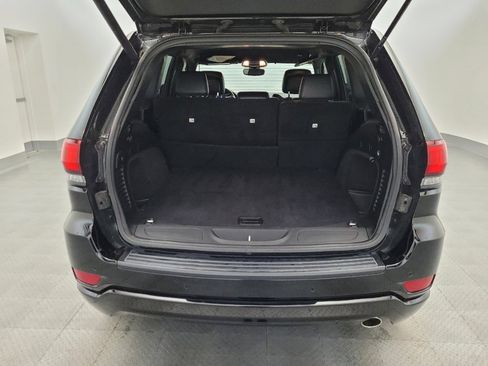 Used 2019 Jeep Grand Cherokee Altitude image 29