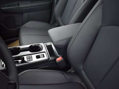 New 2026 Subaru Outback Limited image 12