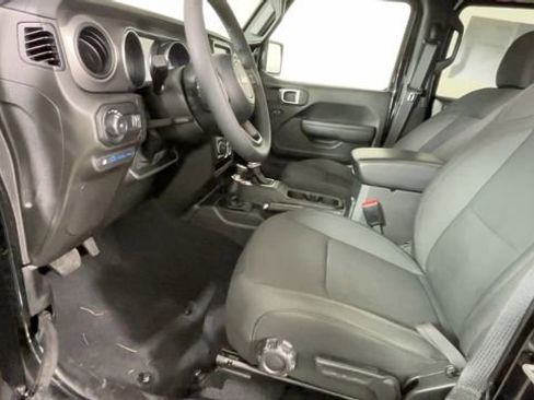 Used 2023 Jeep Wrangler Unlimited w/ 8.4" Radio Group AWD/4WD image 20