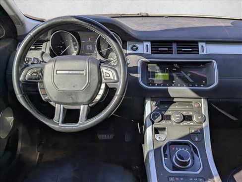 Used 2017 Land Rover Range Rover Evoque SE Premium image 19