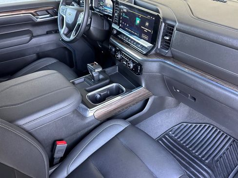 Used 2023 Chevrolet Silverado 1500 RST w/ Convenience Package II AWD/4WD image 14