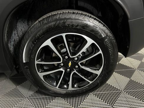 Used 2025 Chevrolet TrailBlazer LT image 12