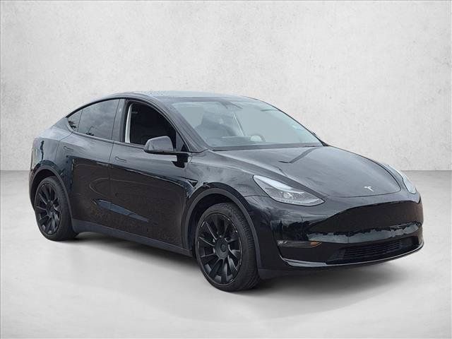 Used 2024 Tesla Model Y Long Range AWD/4WD image 3