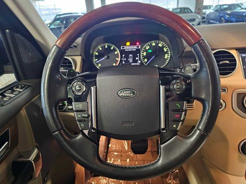 Used 2016 Land Rover LR4 HSE image 11