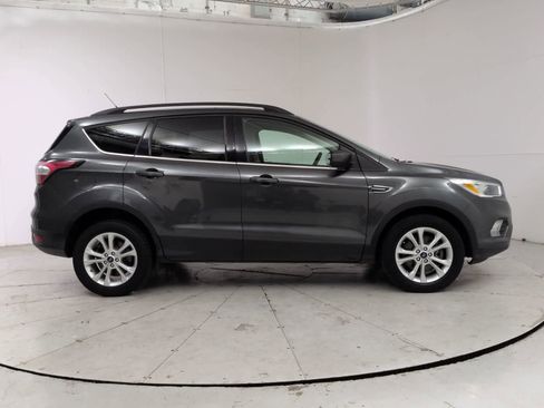 Used 2018 Ford Escape SE w/ Ford Safe & Smart Package AWD/4WD image 7