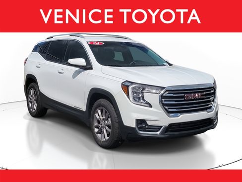 Used 2024 GMC Terrain SLT image 1