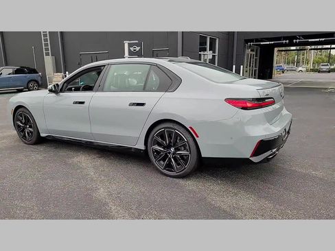 New 2025 BMW 760i xDrive 760i xDrive image 14