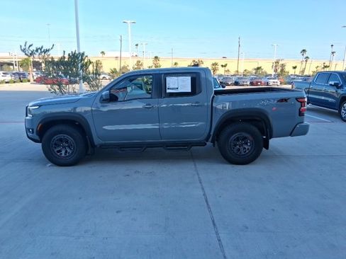 Certified 2025 Nissan Frontier PRO-4X image 3