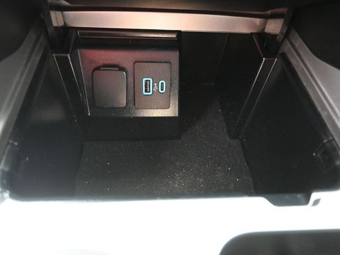 Used 2021 Ford Explorer Limited w/ Equipment Group 301A RWD image 30
