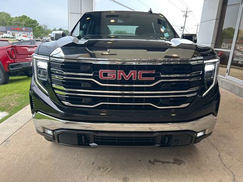 Used 2023 GMC Sierra 1500 SLT w/ SLT Premium Package AWD/4WD image 3