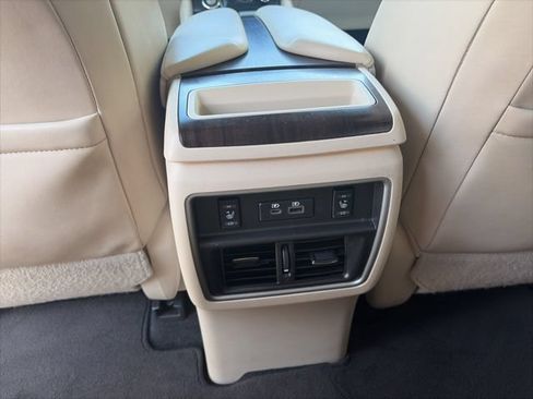 Used 2019 Nissan Murano Platinum w/ Cargo Package FWD image 21