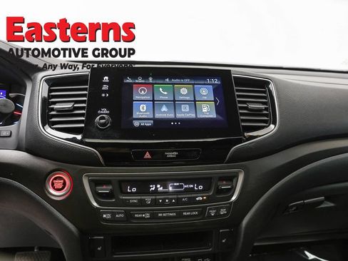 Used 2022 Honda Pilot TrailSport image 12