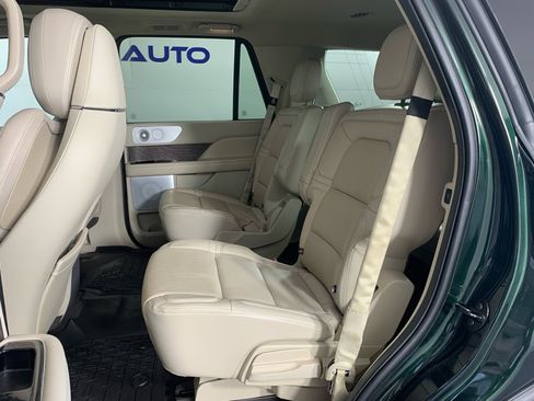 Used 2021 Lincoln Navigator Reserve w/ Luxury Package image 33