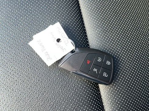 New 2026 Chevrolet Traverse High Country w/ LPO, Floor Liner Package image 39