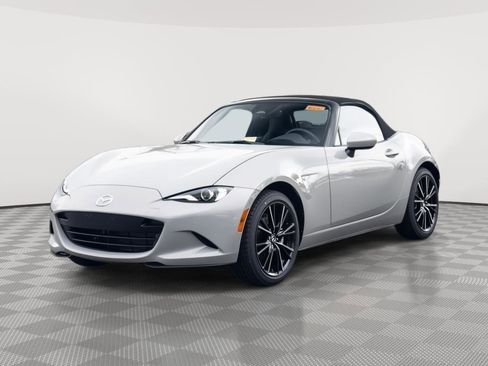 New 2026 MAZDA MX-5 Miata Grand Touring RWD image 3