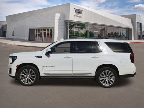 Used 2023 GMC Yukon Denali image 3