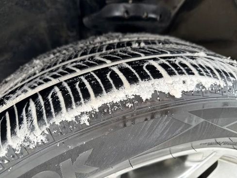 Used 2016 Subaru Forester 2.5i Touring w/ Eyesight & Navigation System image 31