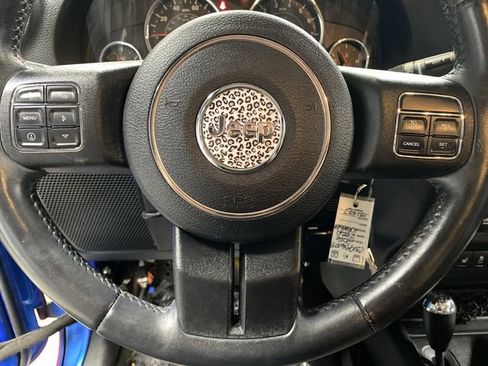 Used 2016 Jeep Wrangler Unlimited Rubicon w/ Connectivity Group image 14