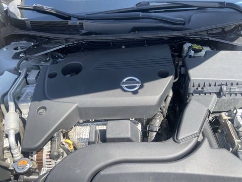 Used 2013 Nissan Altima 2.5 SL w/ Technology Pkg FWD image 20