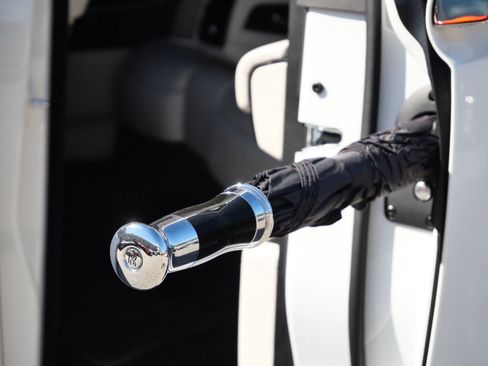 Used 2018 Rolls-Royce Phantom Sedan image 6