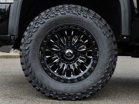 Used 2024 GMC Sierra 3500 Denali w/ Denali Reserve Package image 11