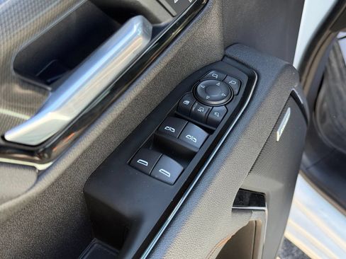 Used 2025 GMC Sierra 2500 AT4 AWD/4WD image 17