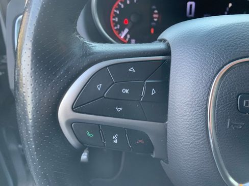 Used 2019 Dodge Durango SXT image 11