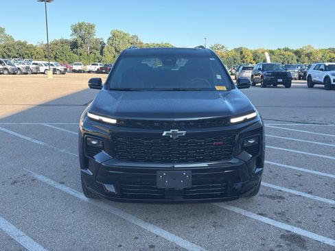 Used 2024 Chevrolet Traverse RS w/ LPO, Floor Liner Package AWD/4WD image 9