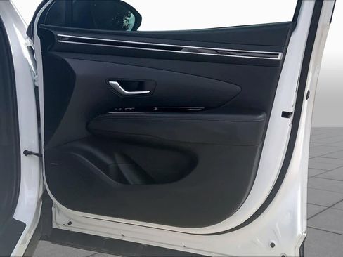 Certified 2022 Hyundai Tucson Limited FWD image 23