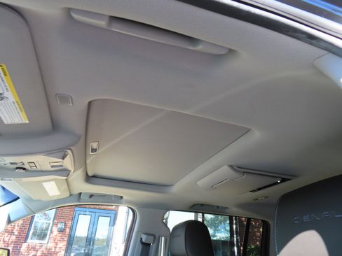 Used 2018 GMC Yukon XL Denali w/ Denali Ultimate Package image 30