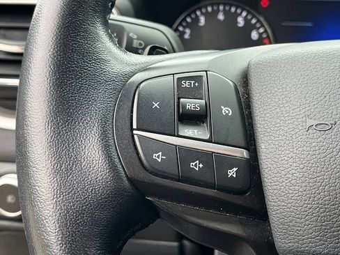 Used 2020 Ford Explorer XLT w/ Equipment Group 202A AWD/4WD image 34