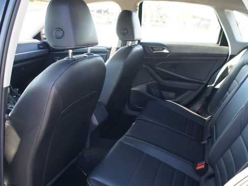 Used 2024 Volkswagen Jetta SE image 15