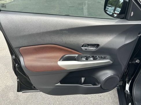 Used 2020 Nissan Kicks SR FWD image 21
