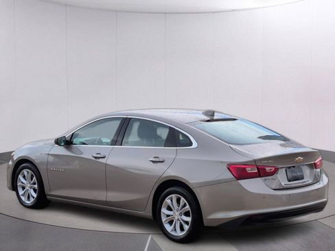 Used 2024 Chevrolet Malibu LT FWD image 3