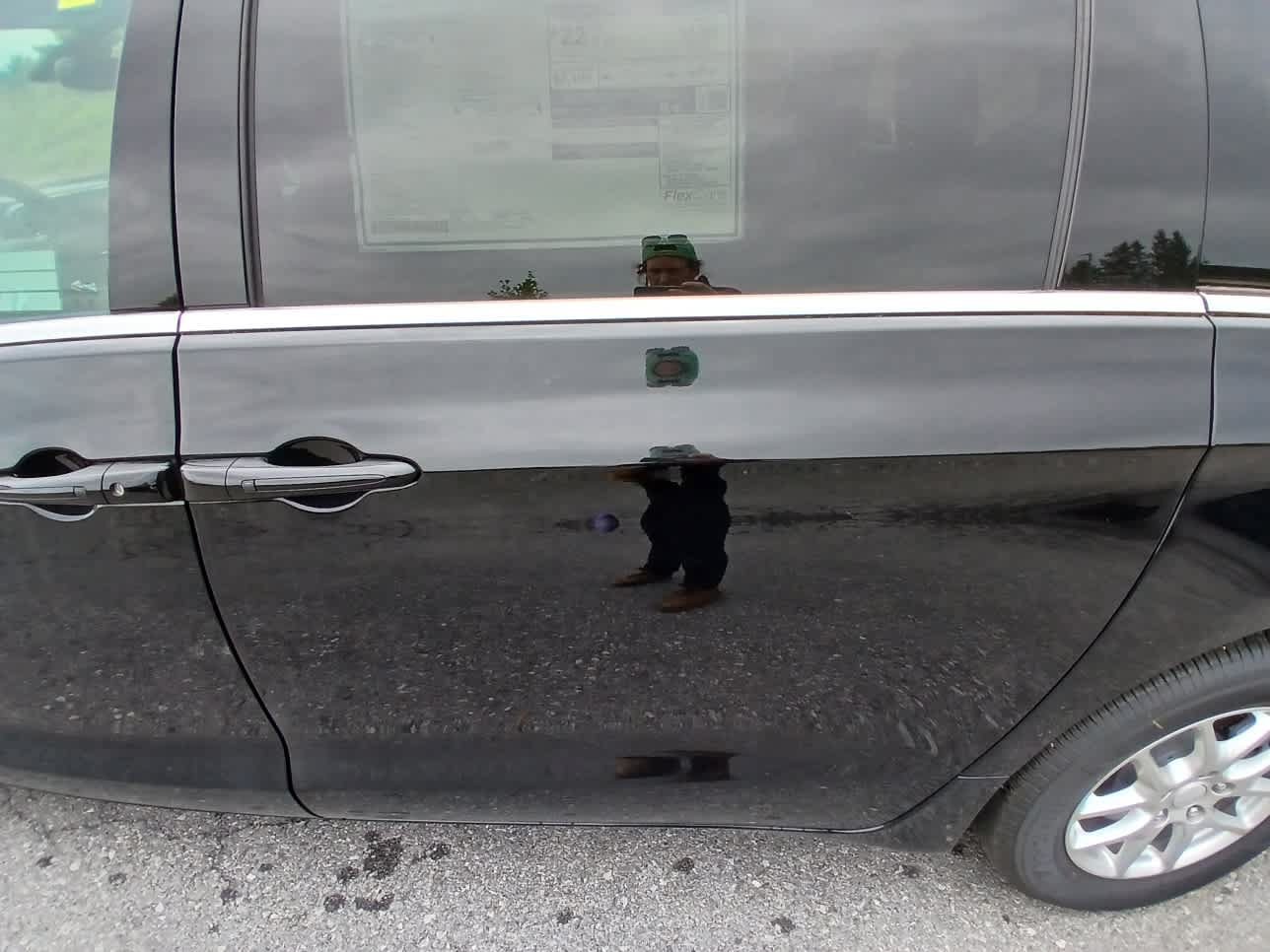 New 2027 Chrysler Pacifica Select FWD image 13