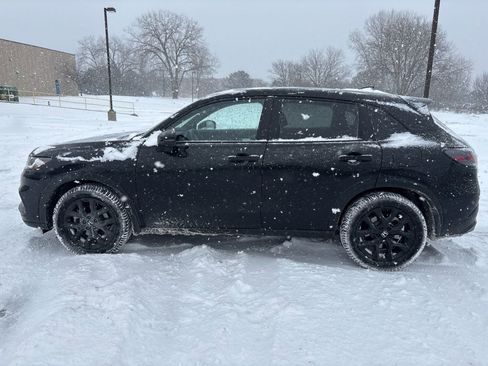 Used 2023 Honda HR-V Sport image 4